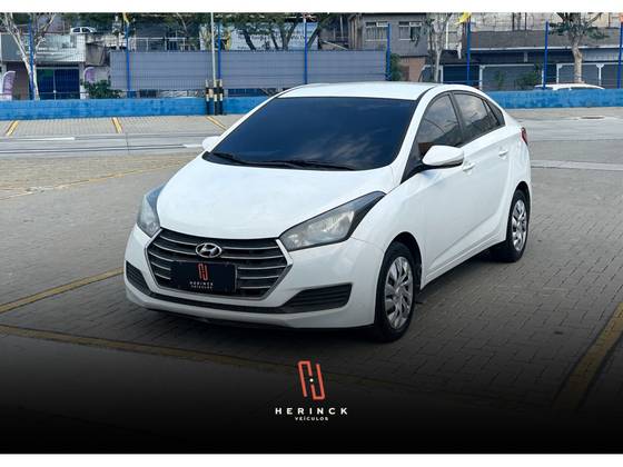 HYUNDAI HB20S 1.0 COMFORT PLUS 12V FLEX 4P MANUAL HYUNDAI HB20S 1.0 COMFORT PLUS 12V FLEX 4P MANUAL